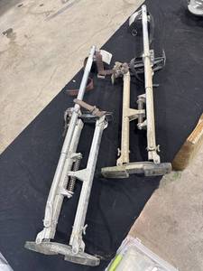 lot 1045 image: Aluminum Drywall Stilts