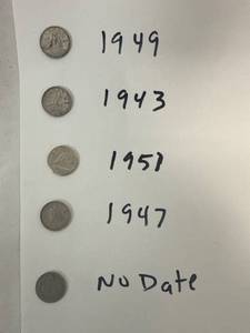 lot 1061 image: Five Silver Canadian dime Coins