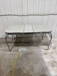 lot 1086 image: Vintage Laminate Kitchen Table