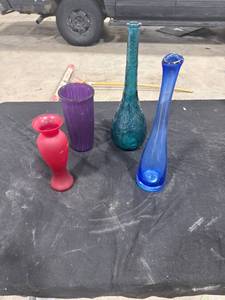 lot 1095 image: Assorted Colored Glass Vessels