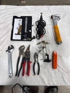 lot 1126 image: Assorted Hand & Power Tools Lot