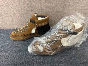 lot 16 image: Womens Coach Roccasin - 5M