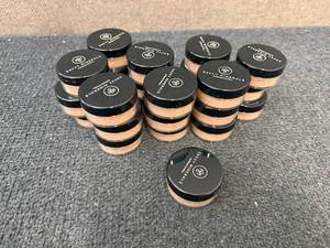 lot 27 image: 27 Containers Or Savvy Minerals Foundation
