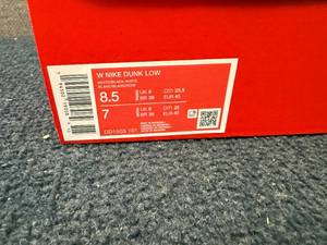 lot 41 image: Nike Dunk Lows - Womens 8.5 Mens 7