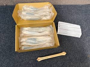 lot 52 image: 10 Pack Of Gold Colored Drawer Handles