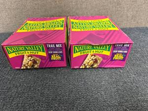 lot 216 image: 2 X 16Ct Boxes Of Nature Valley Fruit & Nut Bars