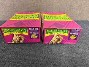 lot 219 image: 2 X 16Ct Boxes Of Nature Valley Fruit & Nut Bars