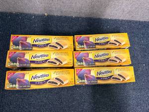 lot 222 image: 6 Packs Of Fig Newtons