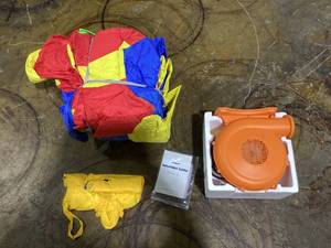 lot 106 image: Costway Inflatable Bouncer Kids Slide Bounce House for Indoor Outdoor (Slightly Used)