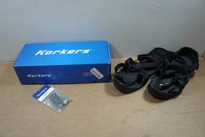lot 4 image: Korkers CastTrax Over Boot Ice Cleats - Large 10-11.5