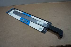 lot 9 image: Gordon 18 Blade Serrated Machete