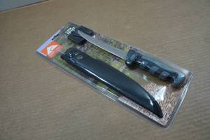lot 21 image: Ozark Trail 7 Fillet Knife