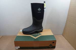 lot 32 image: Muck Boots Arctic Sport Extreme Conditions Sport Boots - Size 15