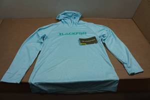 lot 75 image: Blackfish Guide UPFCooling Hooded Long Sleeve - Small
