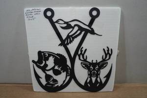 lot 89 image: Minnesota Sportsman Metal Wall Dcor