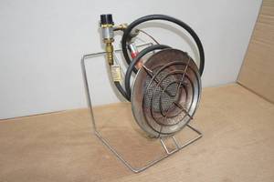 lot 117 image: Mr Heater 15,000 BTU Sunflower Heater
