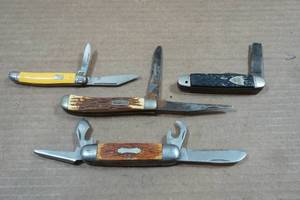 lot 158 image: Folding Pocket Knives