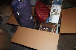 lot 163 image: Assorted Camping and Home Dcor