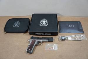 lot 1E image: Springfield Armory Ronin .45 ACP 1911 Style Semi-Auto Pistol - 5 Barrel