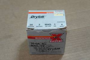 lot 240 image: 25 Winchester Super-X Drylok 20 Gauge 3 Magnum Steel 4 Shot Shotshells