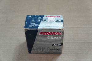 lot 250 image: 20 Federal Classic 12 Gauge 2-34 Lead 5 Shot Shotshells