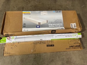 lot 114 image: Lot of assorted Lightning various models and conditions customer Returns see pictures