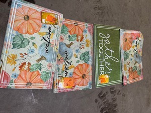 lot 120 image: Lot of assorted Door Entry Mats customer returns see pictures