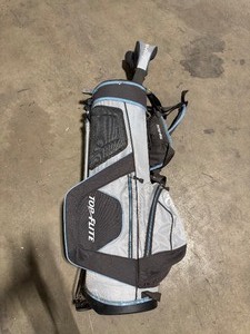 lot 84 image: Top Flite Golf Club Set customer return see pictures