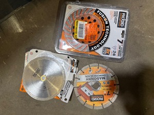 lot 93 image: Lot of assorted Rigid Blades various models and conditions customer returns see pictures