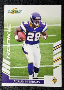 lot 123 image: 2007 Score NFL Adrian Peterson Minnesota Vikings Rookie Football Card No. 341