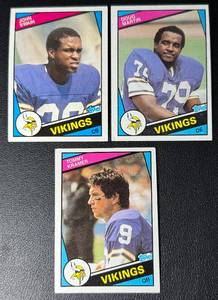 lot 135 image: 3-Card NFL 1984 Topps John SwainDoug MartinTommy Kramer Minnesota Vikings Football Card Lot
