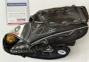lot 5A image: Paul Molitor Signed With PSA COA  Brewers Giveaway Baseball Glove