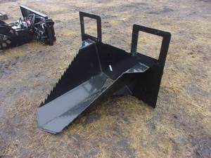 lot 19 image: Skidsteer Mount 40 Tree Spade Bucket (UNUSED)