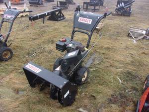 lot 23 image: Spirit 825 Snowblower (Unknown Condition)