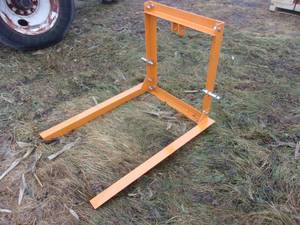 lot 33 image: 3PT Mover Attachment (UNUSED)