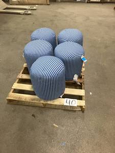 lot 40 image: Pouf Chair, Footstand Home Dcor