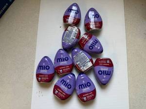 lot 4 image: 10x 1.62oz Mio Unwind-Blueberry-Lemon