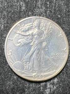 lot 08 image: 1945-D US WALKING LIBERTY HALF DOLLAR