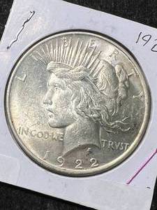 lot 11 image: 1922 US PEACE SILVER DOLLAR