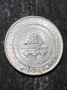 lot 25 image: 1936 US NORFOLK COMMEM HALF DOLLAR