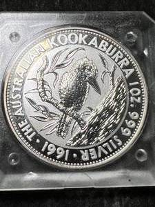 lot 42 image: 1991 AUSTRALIAN KOOKABURRA 1 TROY OZ .999 FINE SILVER IN CASE