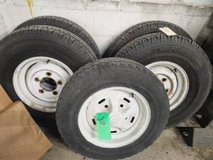 LAND ROVER WHITE STEEL WHEELS WITH TIRES