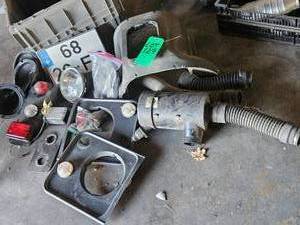 MIXED DEFENDER PARTS LOT LIGHTING, COMPONENTS, ETC.