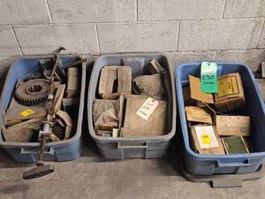 3 TOTES INCLUDING NEW GM AND DELCO CLUTCH PARTS