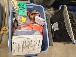 TOTE OF DELCO AND NATIONAL OIL SEALS - NEW IN BOXES