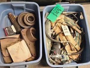 2 TOTES NEW GM PARTS - GEARS AND FUELFLUID LINES