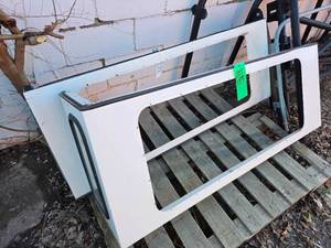 TWO REAR WINDOW PANELS FOR DEFENDER&nbsp