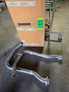 NEW IN BOX - TWO FRONT PIPES FOR 200 TDI DEFENDER