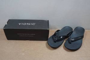 lot 7 image: Vionic Tide Sandals - Size 10