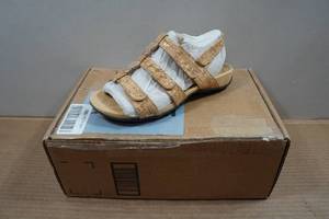 lot 8 image: Vionic Amber Womens Orthotic Sandals - Size 7